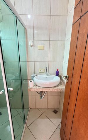 Casa à venda com 214m², 4 quartos e 4 vagas Casa à venda com 214m², 4 quartos e 4 vagasBanheiro da Suíte 2