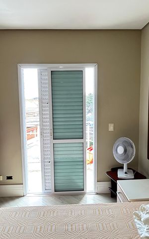 Casa à venda com 214m², 4 quartos e 4 vagas Casa à venda com 214m², 4 quartos e 4 vagasQuarto 3