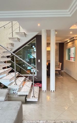 Casa à venda com 214m², 4 quartos e 4 vagas Casa à venda com 214m², 4 quartos e 4 vagasSala - Sala de Jantar