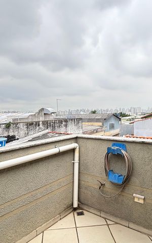 Casa à venda com 214m², 4 quartos e 4 vagas Casa à venda com 214m², 4 quartos e 4 vagasVaranda da Suíte 2