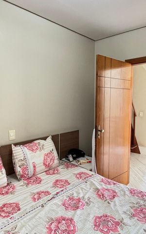 Casa à venda com 214m², 4 quartos e 4 vagas Casa à venda com 214m², 4 quartos e 4 vagasSuite