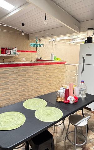 Casa à venda com 214m², 4 quartos e 4 vagas Casa à venda com 214m², 4 quartos e 4 vagasCozinha 2