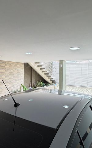 Casa à venda com 214m², 4 quartos e 4 vagas Casa à venda com 214m², 4 quartos e 4 vagasGaragem