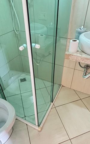 Casa à venda com 214m², 4 quartos e 4 vagas Casa à venda com 214m², 4 quartos e 4 vagasBanheiro da Suíte 2