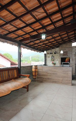 Casa de condomínio à venda com 250m², 4 quartos e 3 vagasVaranda da Sala