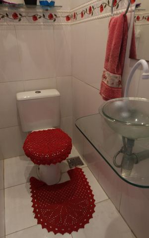 Casa de condomínio à venda com 250m², 4 quartos e 3 vagasLavabo 1