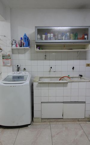 Casa de condomínio à venda com 250m², 4 quartos e 3 vagasÁrea de Serviço