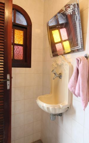 Casa de condomínio à venda com 250m², 4 quartos e 3 vagasLavabo 2