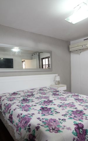 Casa de condomínio à venda com 250m², 4 quartos e 3 vagasSuíte