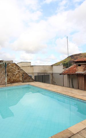 Casa de condomínio à venda com 250m², 4 quartos e 3 vagasÁrea comum - Piscina