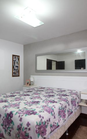 Casa de condomínio à venda com 250m², 4 quartos e 3 vagasSuíte