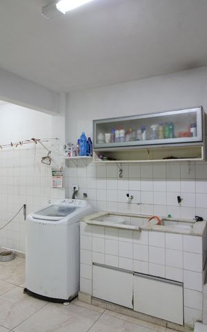 Casa de condomínio à venda com 250m², 4 quartos e 3 vagasÁrea de Serviço