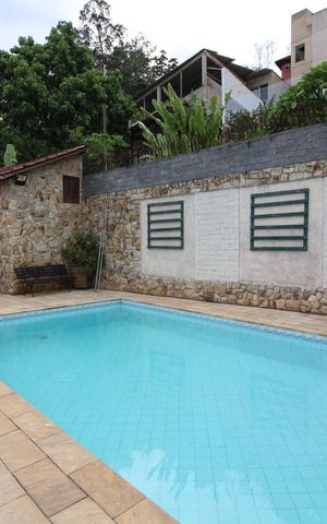 Casa de condomínio à venda com 250m², 4 quartos e 3 vagasÁrea comum - Piscina