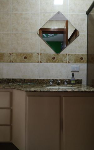 Apartamento à venda com 212m², 4 quartos e 3 vagasBanheiro da Suíte 1