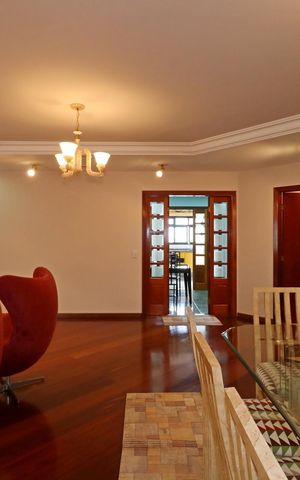 Apartamento à venda com 212m², 4 quartos e 3 vagasSala