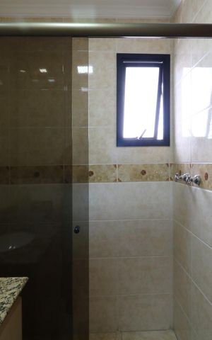 Apartamento à venda com 212m², 4 quartos e 3 vagasBanheiro da Suíte 1