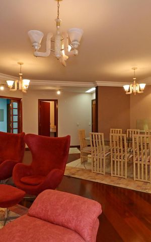 Apartamento à venda com 212m², 4 quartos e 3 vagasSala