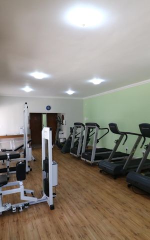 Apartamento à venda com 212m², 4 quartos e 3 vagasÁrea Comum - Academia