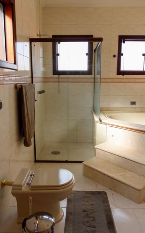 Casa à venda com 263m², 4 quartos e 3 vagas Casa à venda com 263m², 4 quartos e 3 vagasBanheiro da Suíte 3