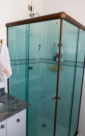 Casa à venda com 263m², 4 quartos e 3 vagas Casa à venda com 263m², 4 quartos e 3 vagasBanheiro