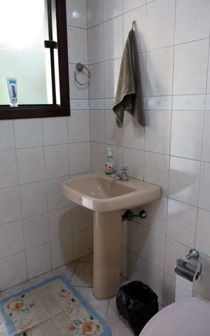 Casa à venda com 263m², 4 quartos e 3 vagas Casa à venda com 263m², 4 quartos e 3 vagasBanheiro 2