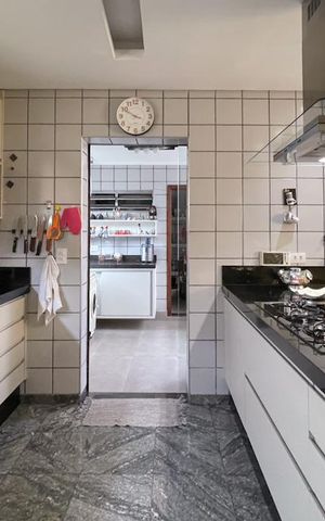 Casa à venda com 165m², 3 quartos e 4 vagas Casa à venda com 165m², 3 quartos e 4 vagasCozinha