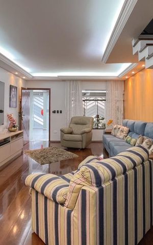 Casa à venda com 165m², 3 quartos e 4 vagas Casa à venda com 165m², 3 quartos e 4 vagasSala