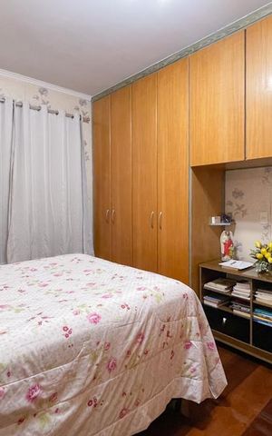 Casa à venda com 165m², 3 quartos e 4 vagas Casa à venda com 165m², 3 quartos e 4 vagasQuarto 2