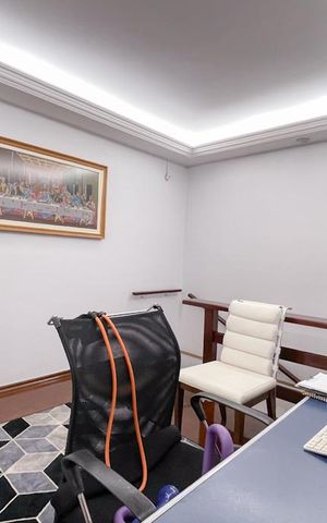 Casa à venda com 165m², 3 quartos e 4 vagas Casa à venda com 165m², 3 quartos e 4 vagasAcesso - Quartos