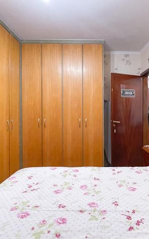 Casa à venda com 165m², 3 quartos e 4 vagas Casa à venda com 165m², 3 quartos e 4 vagasQuarto 1