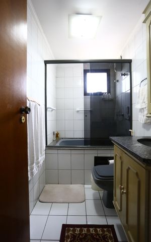Apartamento à venda com 115m², 3 quartos e 3 vagas Apartamento à venda com 115m², 3 quartos e 3 vagasBanheiro da Suíte 1