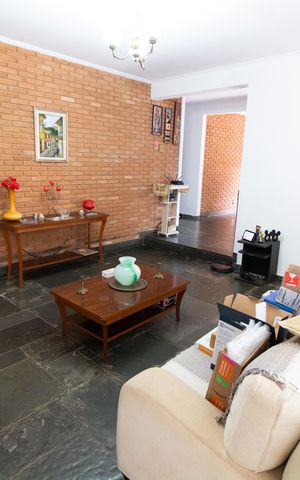 Casa à venda com 450m², 5 quartos e 4 vagasSala