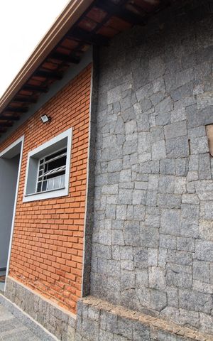 Casa à venda com 450m², 5 quartos e 4 vagasÁrea externa