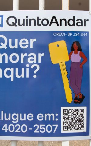 Casa à venda com 450m², 5 quartos e 4 vagasPlaca