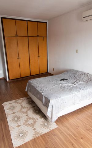 Casa à venda com 450m², 5 quartos e 4 vagasQuarto 3