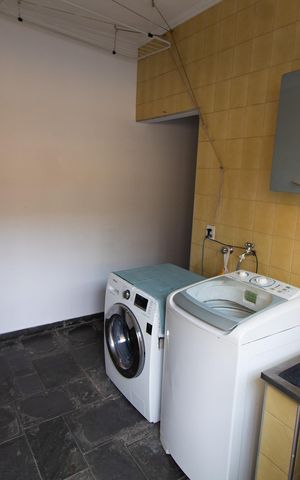 Casa à venda com 450m², 5 quartos e 4 vagasÁrea de Serviço
