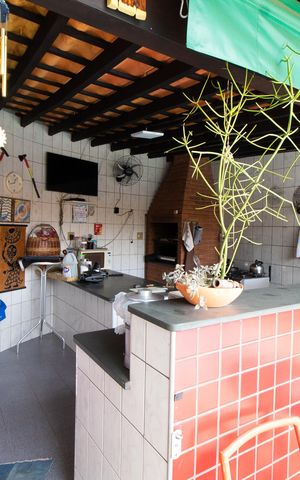 Casa à venda com 450m², 5 quartos e 4 vagasÁrea externa