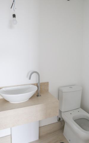 Apartamento à venda com 312m², 3 quartos e 4 vagas Apartamento à venda com 312m², 3 quartos e 4 vagasLavabo
