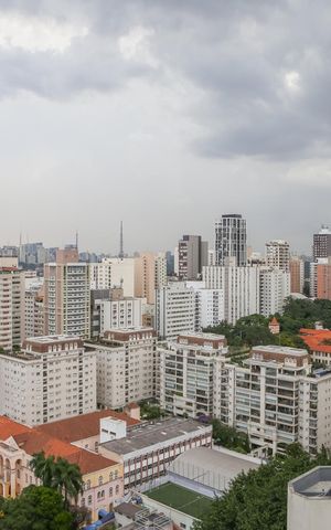 Apartamento à venda com 312m², 3 quartos e 4 vagas Apartamento à venda com 312m², 3 quartos e 4 vagasVista da Área de Serviço