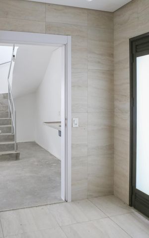 Apartamento à venda com 312m², 3 quartos e 4 vagas Apartamento à venda com 312m², 3 quartos e 4 vagasÁrea de Serviço