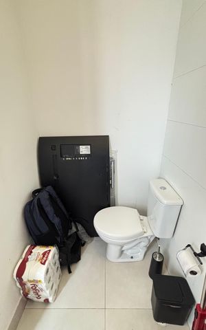 Apartamento à venda com 100m², 2 quartos e 1 vaga Apartamento à venda com 100m², 2 quartos e 1 vagaCobertura - Banheiro