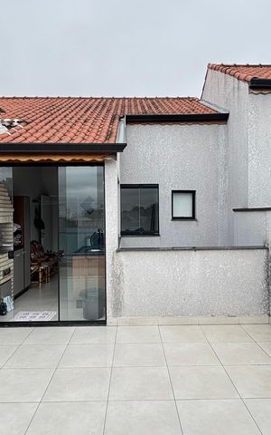 Apartamento à venda com 100m², 2 quartos e 1 vaga Apartamento à venda com 100m², 2 quartos e 1 vagaCobertura