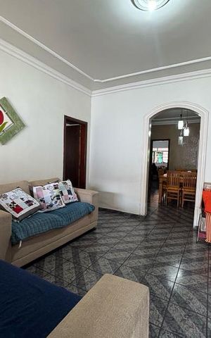 Casa à venda com 528m², 5 quartos e 5 vagasSala de TV