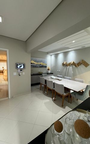 Casa à venda com 410m², 4 quartos e 3 vagas Casa à venda com 410m², 4 quartos e 3 vagasSala