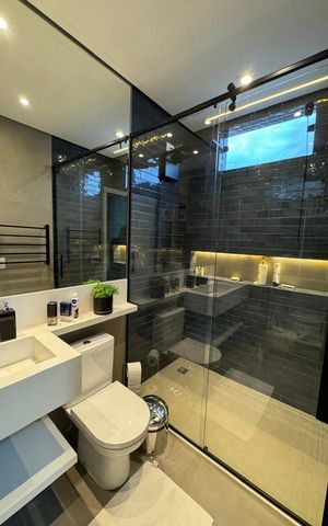 Casa à venda com 410m², 4 quartos e 3 vagas Casa à venda com 410m², 4 quartos e 3 vagasBanheiro