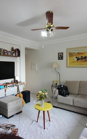 Apartamento à venda com 77m², 2 quartos e 1 vagaSala