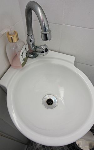 Apartamento à venda com 77m², 2 quartos e 1 vagaBanheiro de serviço