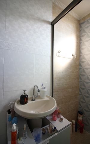 Apartamento à venda com 77m², 2 quartos e 1 vagaBanheiro Social