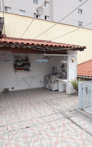 Casa à venda com 250m², 4 quartos e 2 vagasÁrea de Serviço