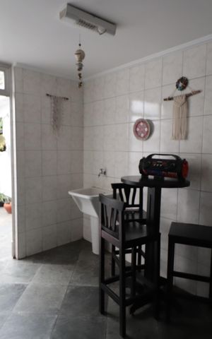Casa à venda com 250m², 4 quartos e 2 vagasÁrea de Serviço
